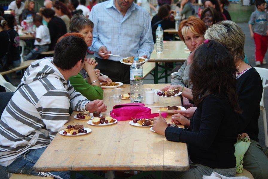 Repas de Quartier Champs-Elysees Evry 101.jpg